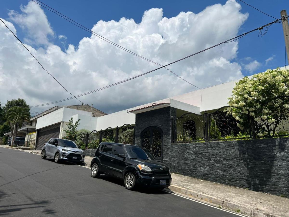 Hotel Casa Pamplona San Salvador Esterno foto